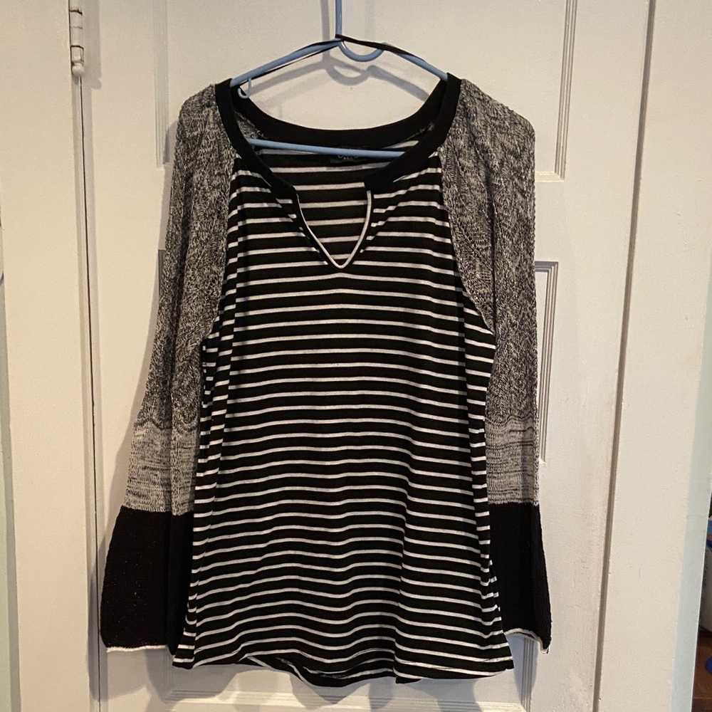 GiGio Striped Black and Gray Women's Top